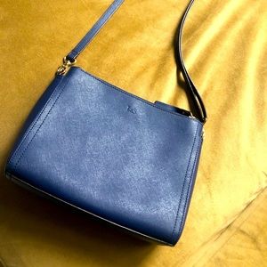 Lo & Sons The Pearl crossbody bag. Blue.